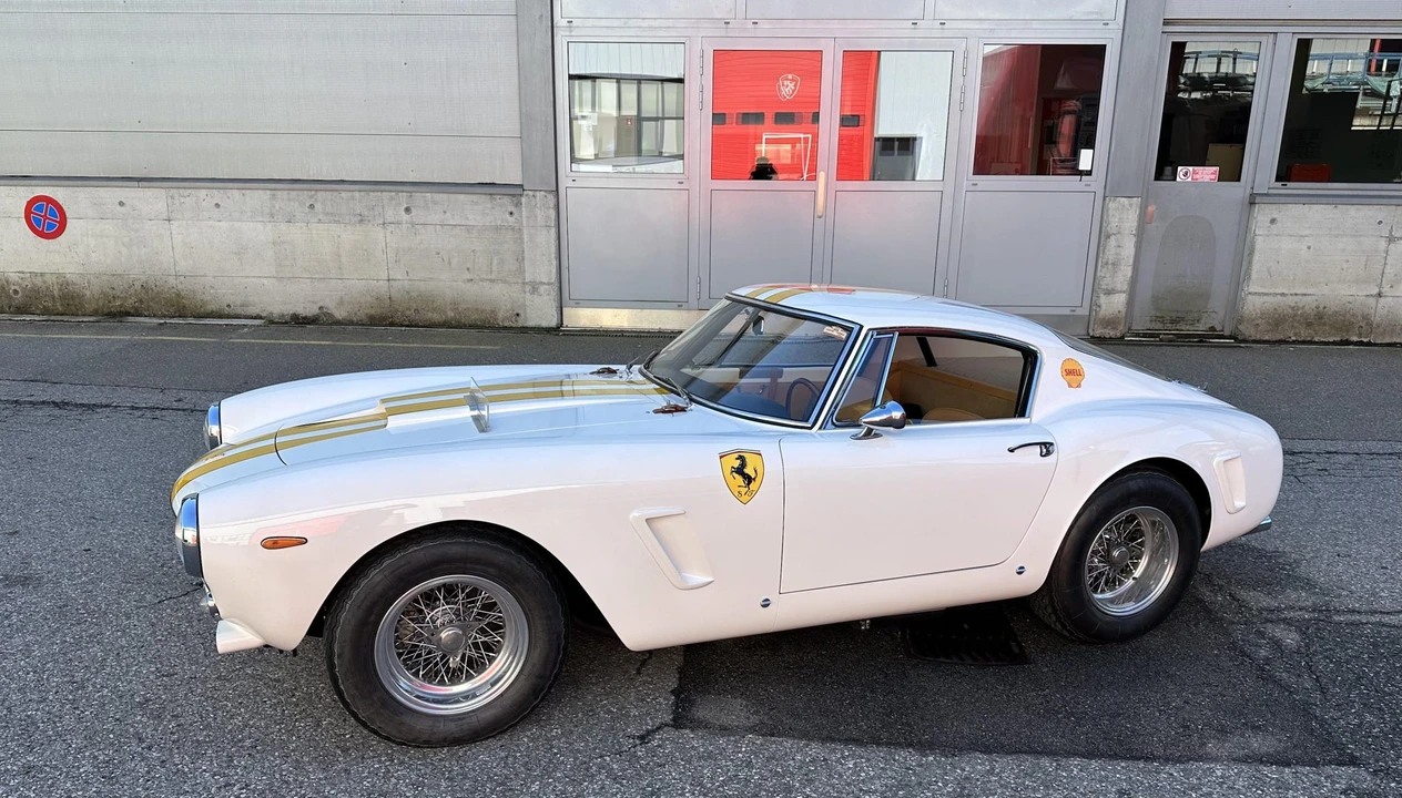 Ferrari Replica - Image 9 of 31