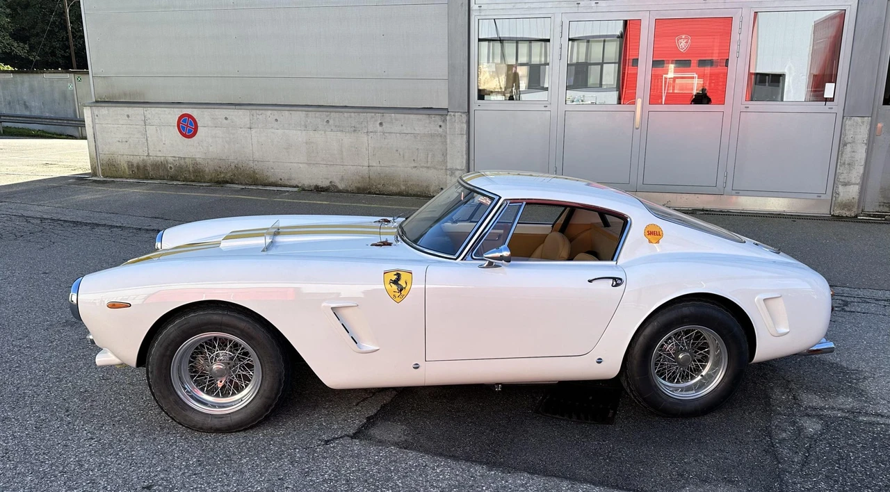 Ferrari Replica - Image 14 of 31