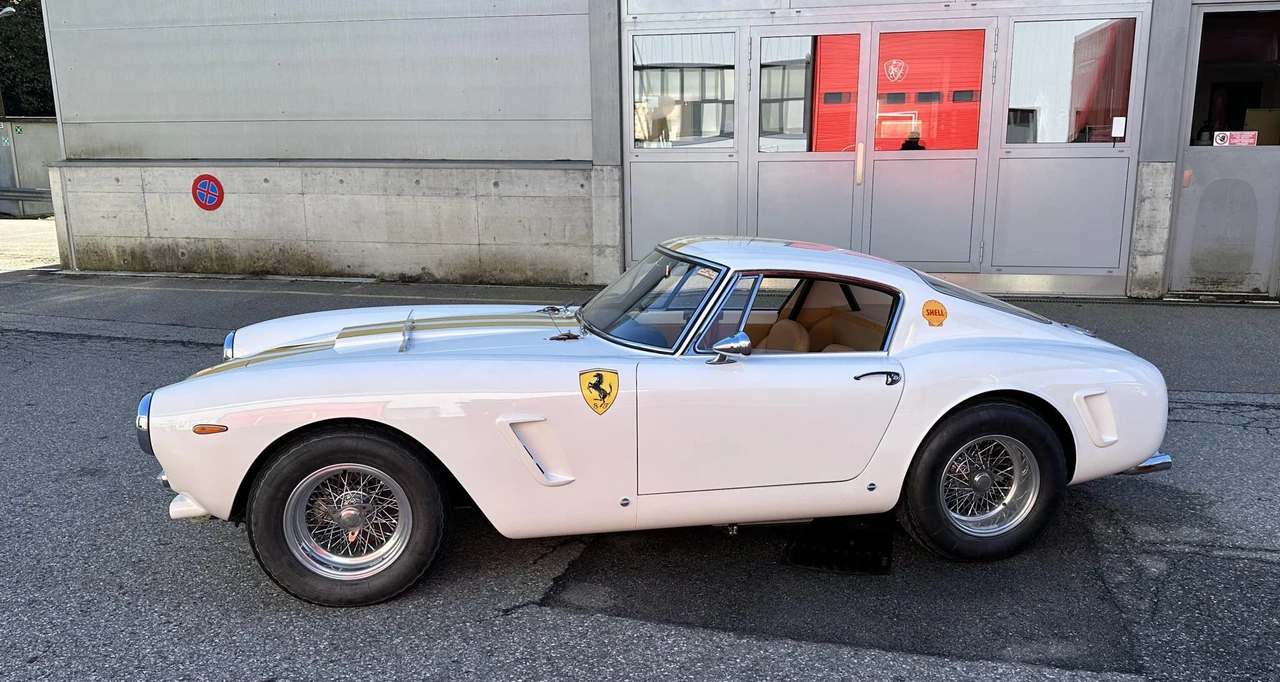 Ferrari Replica - Image 12 of 31