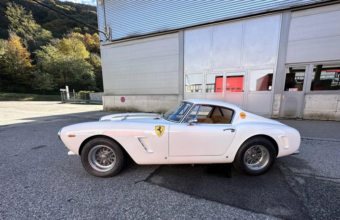 Ferrari Replica - Image 16 of 31