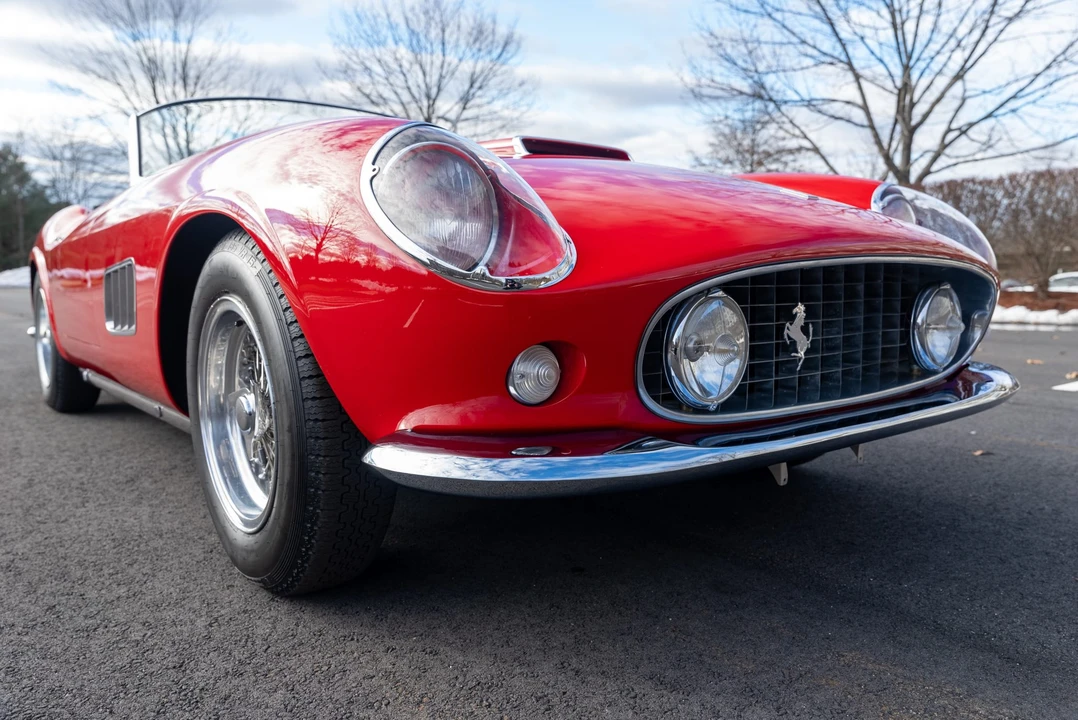 Ferrari Replica - Image 5 of 31