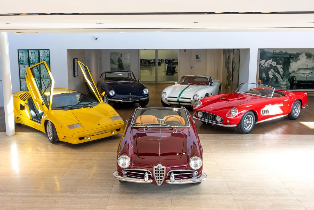 Ferrari Replica - Image 2 of 31