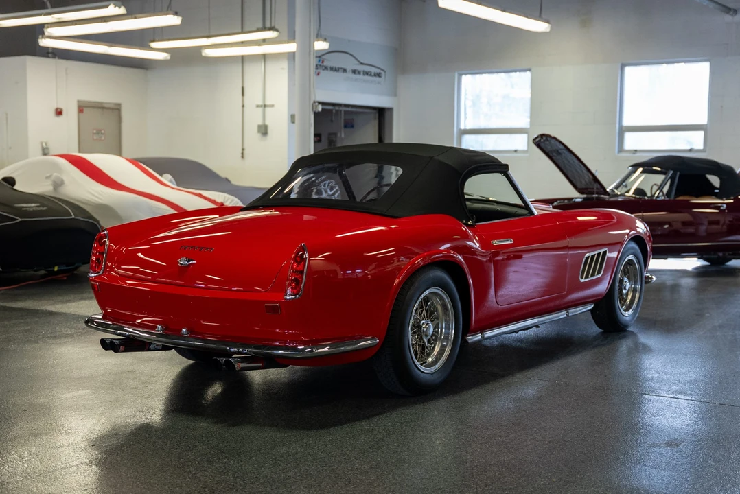 Ferrari Replica - Image 25 of 31