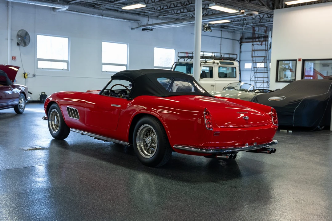 Ferrari Replica - Image 28 of 31