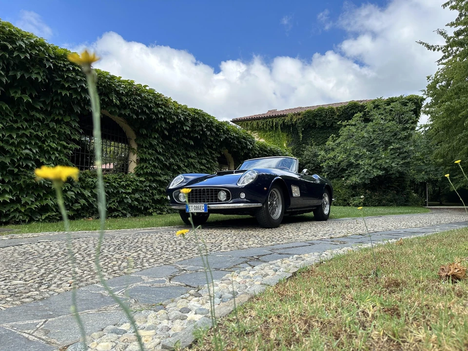 Ferrari Replica - Image 7 of 31