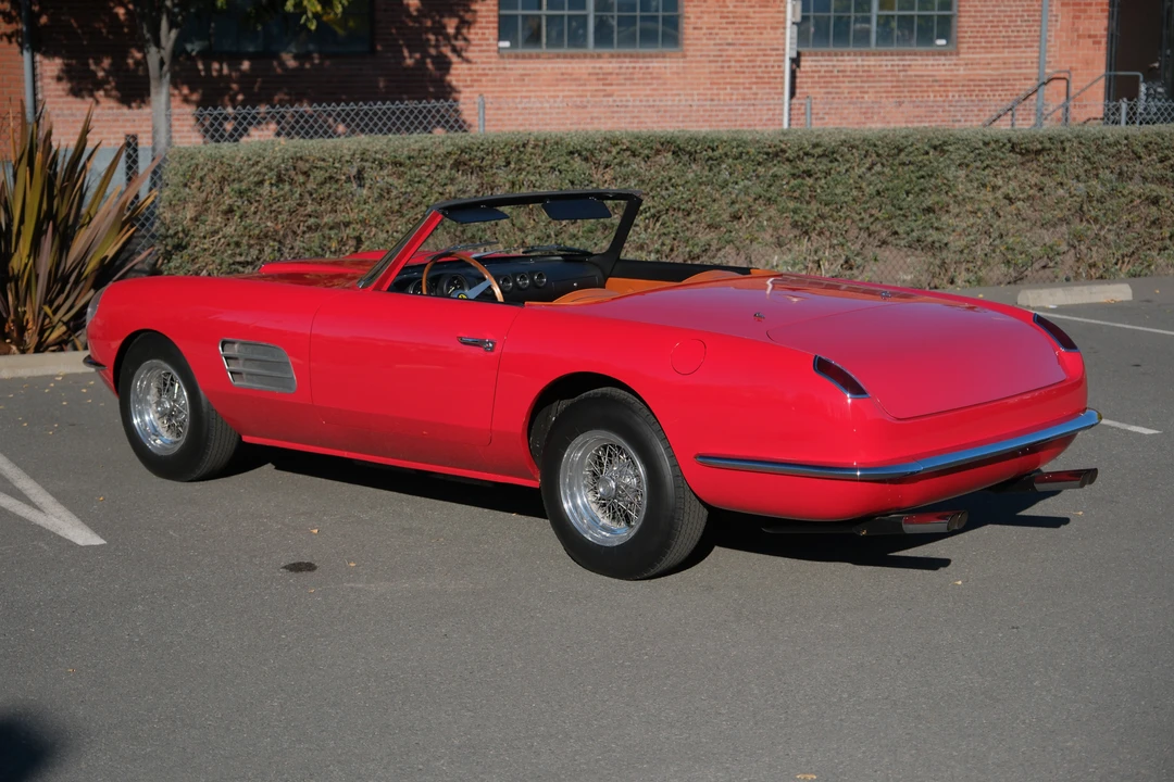 Ferrari 365 GT 2+2 - Image 6 of 31