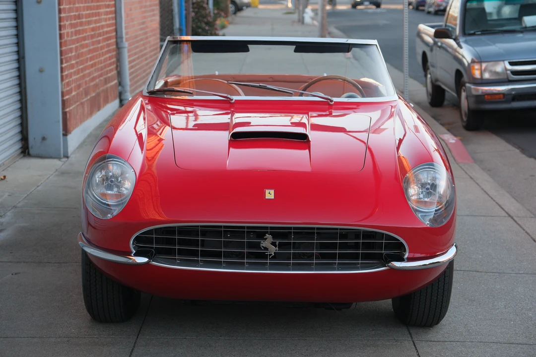 Ferrari 365 GT 2+2 - Image 17 of 31
