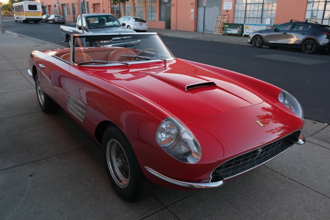 Ferrari 365 GT 2+2 - Image 14 of 31