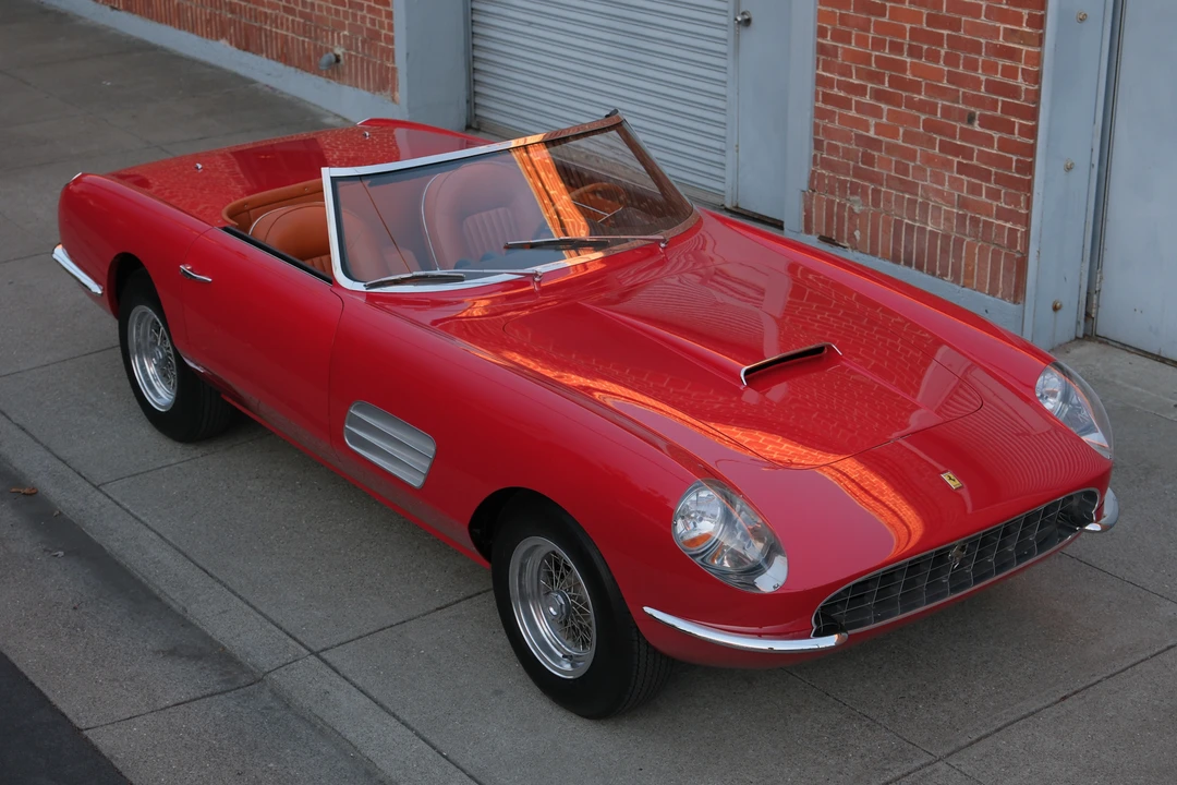 Ferrari 365 GT 2+2 - Image 16 of 31