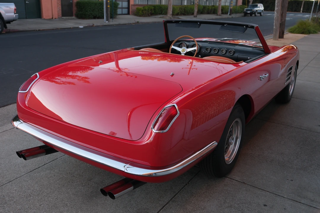 Ferrari 365 GT 2+2 - Image 10 of 31