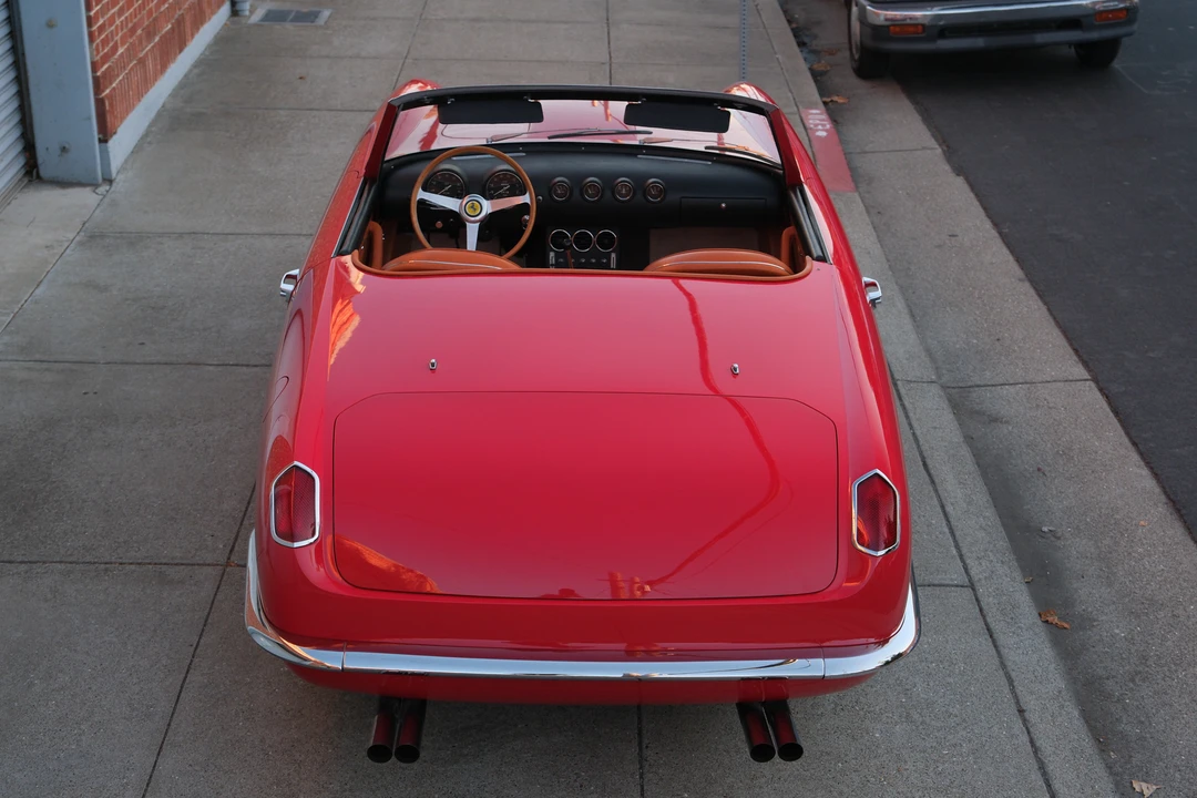 Ferrari 365 GT 2+2 - Image 9 of 31