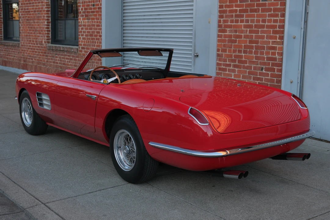 Ferrari 365 GT 2+2 - Image 7 of 31