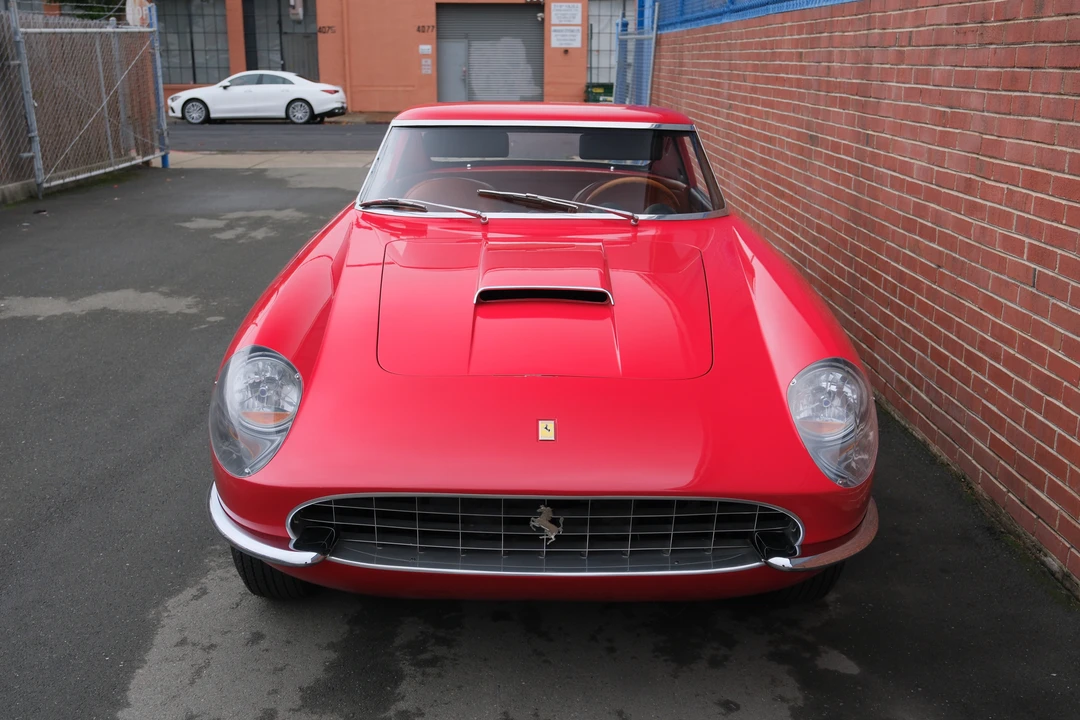 Ferrari 365 GT 2+2 - Image 24 of 31