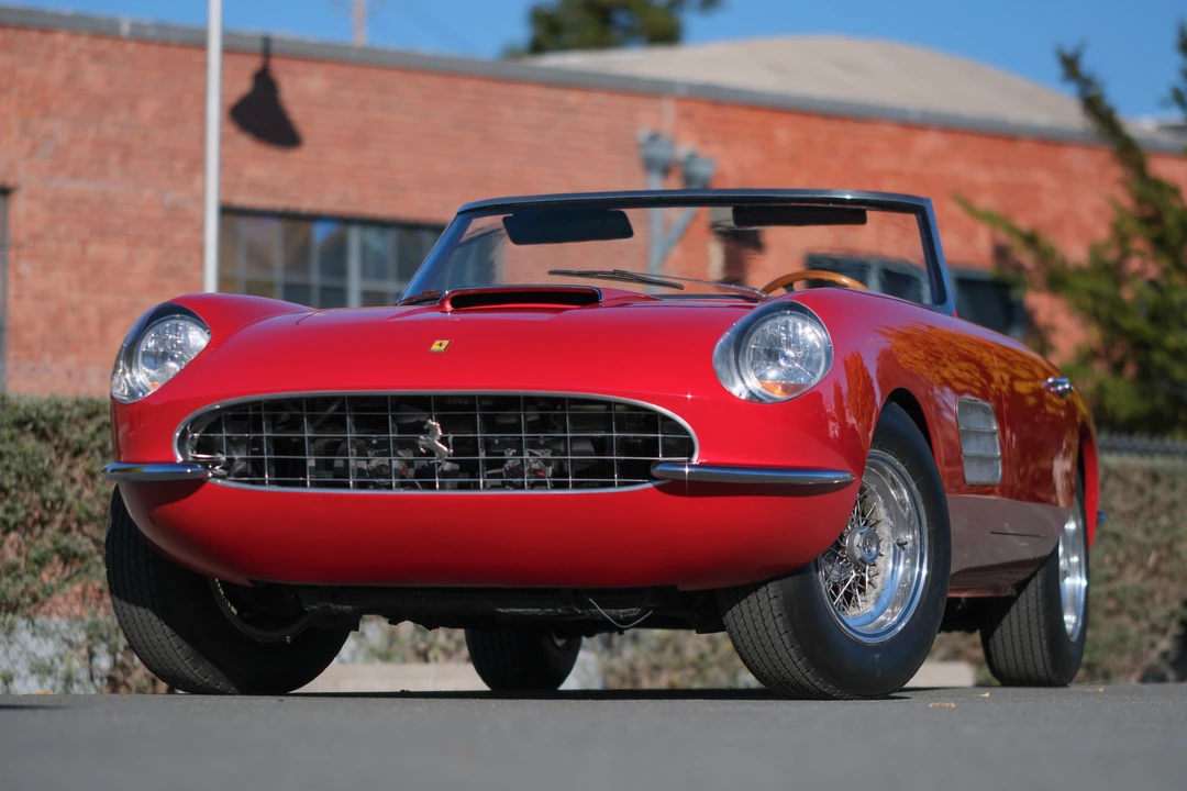 Ferrari 365 GT 2+2 - Image 2 of 31