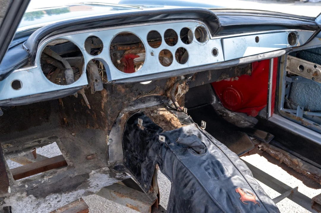Parts & Memorabilia Bodywork - Image 4 of 5