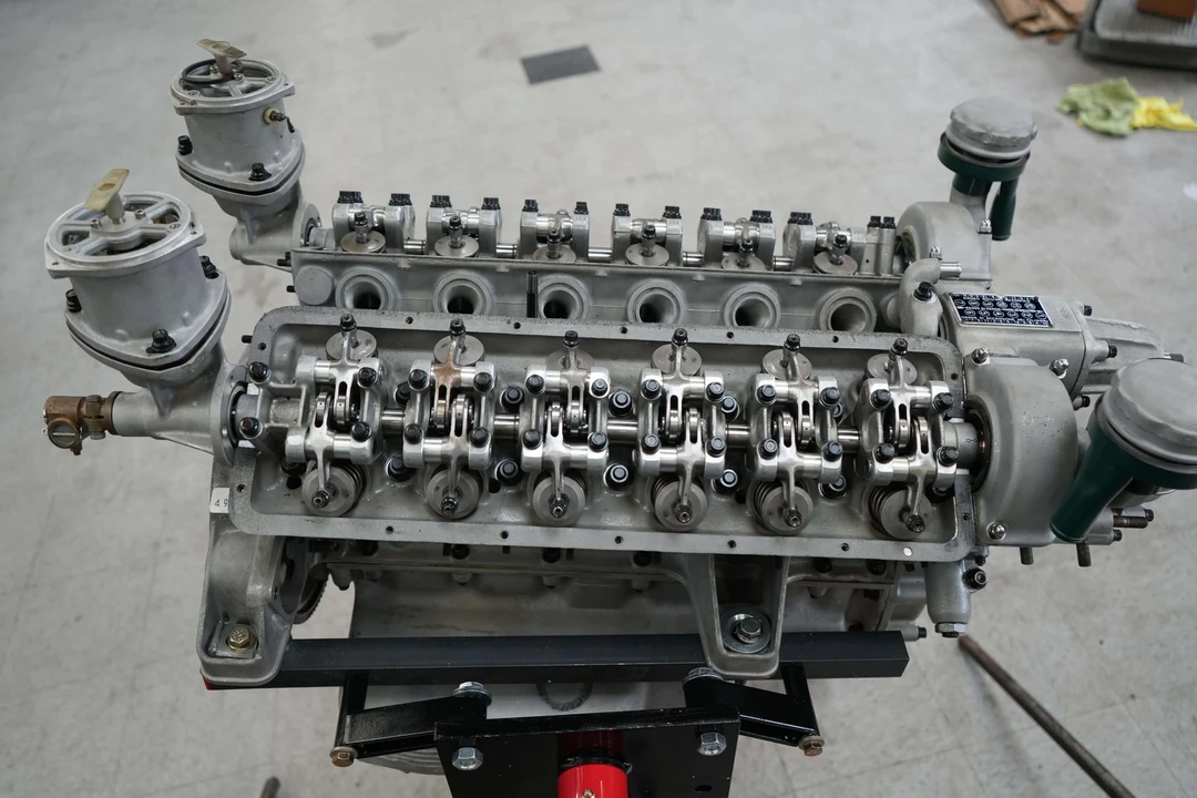 Parts & Memorabilia Engines - Image 26 of 31