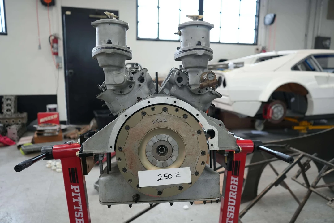 Parts & Memorabilia Engines - Image 12 of 31