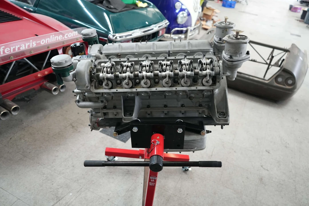 Parts & Memorabilia Engines - Image 19 of 31