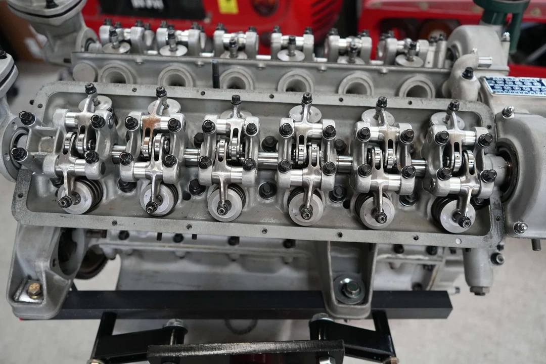 Parts & Memorabilia Engines - Image 24 of 31