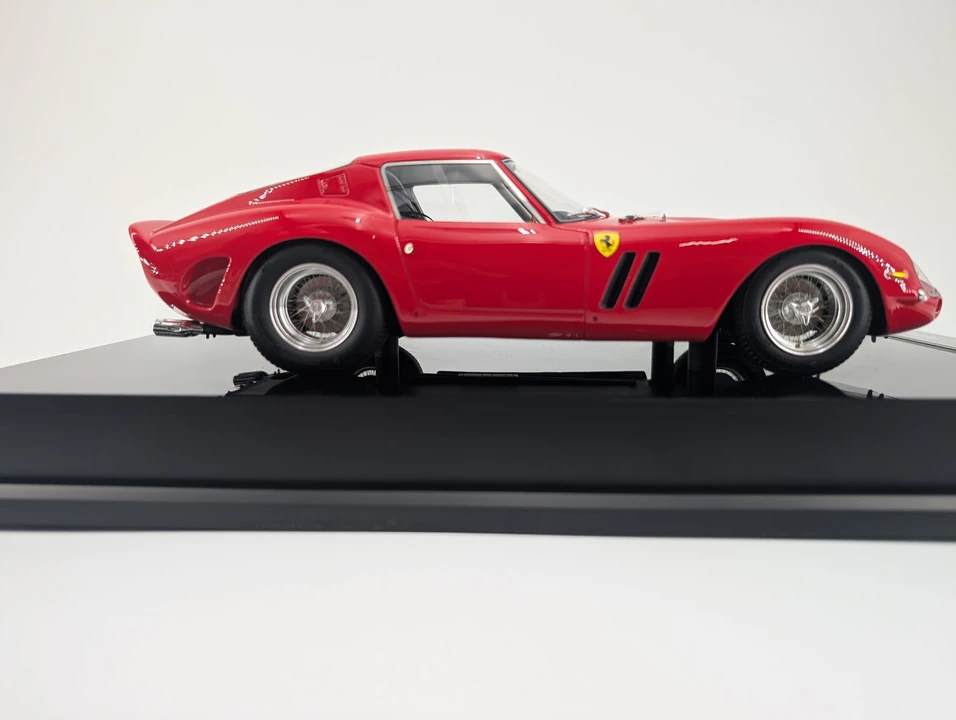 Parts & Memorabilia Scale Models - Image 27 of 31