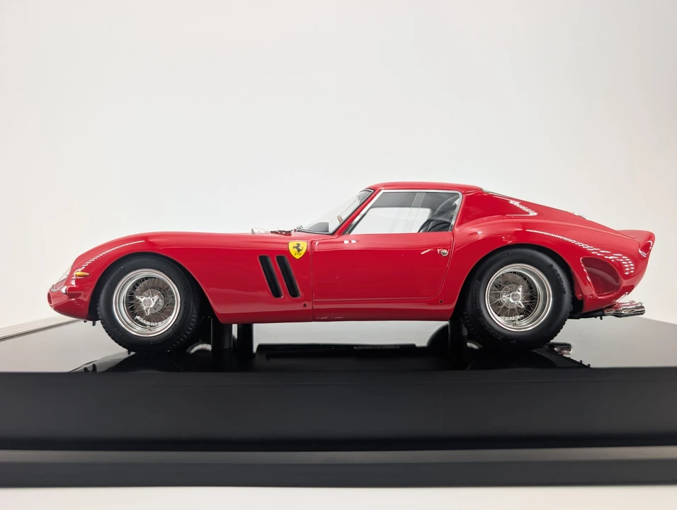 Parts & Memorabilia Scale Models - Image 22 of 31