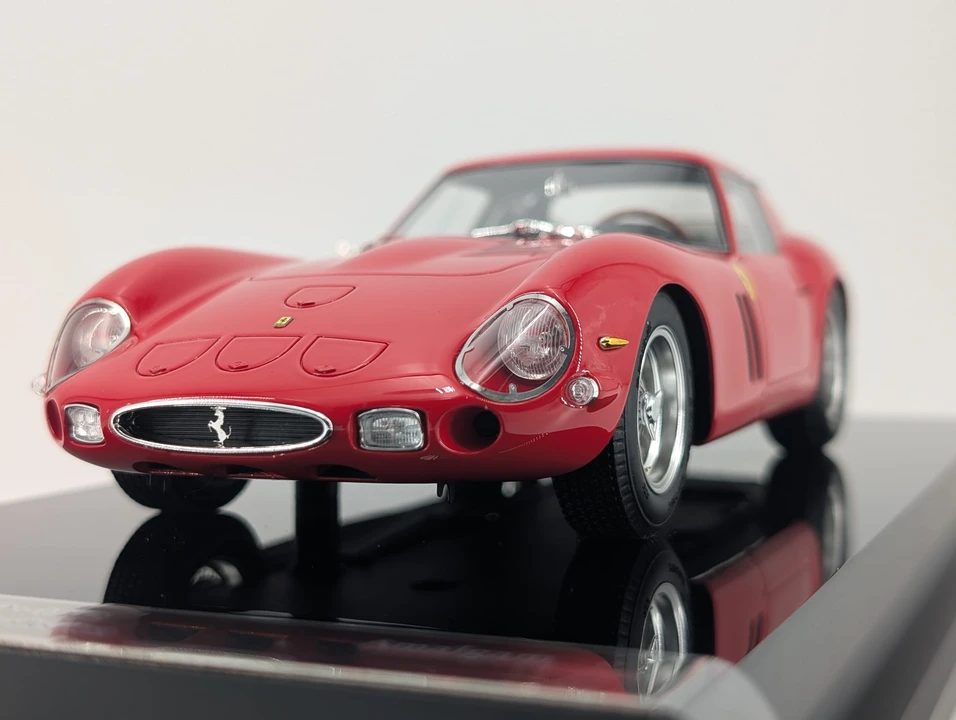 Parts & Memorabilia Scale Models - Image 19 of 31
