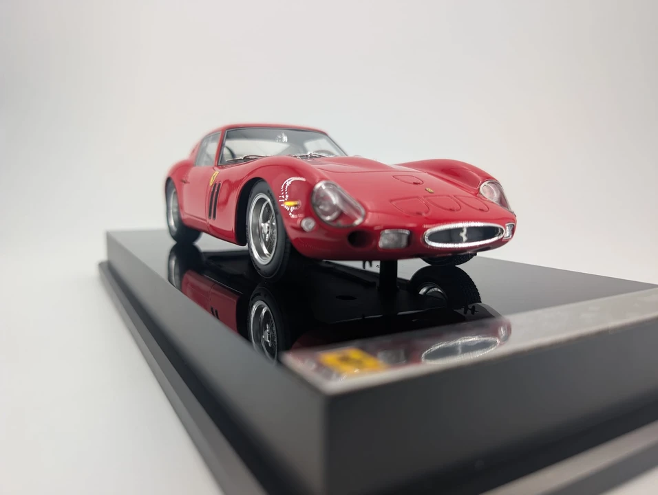 Parts & Memorabilia Scale Models - Image 30 of 31