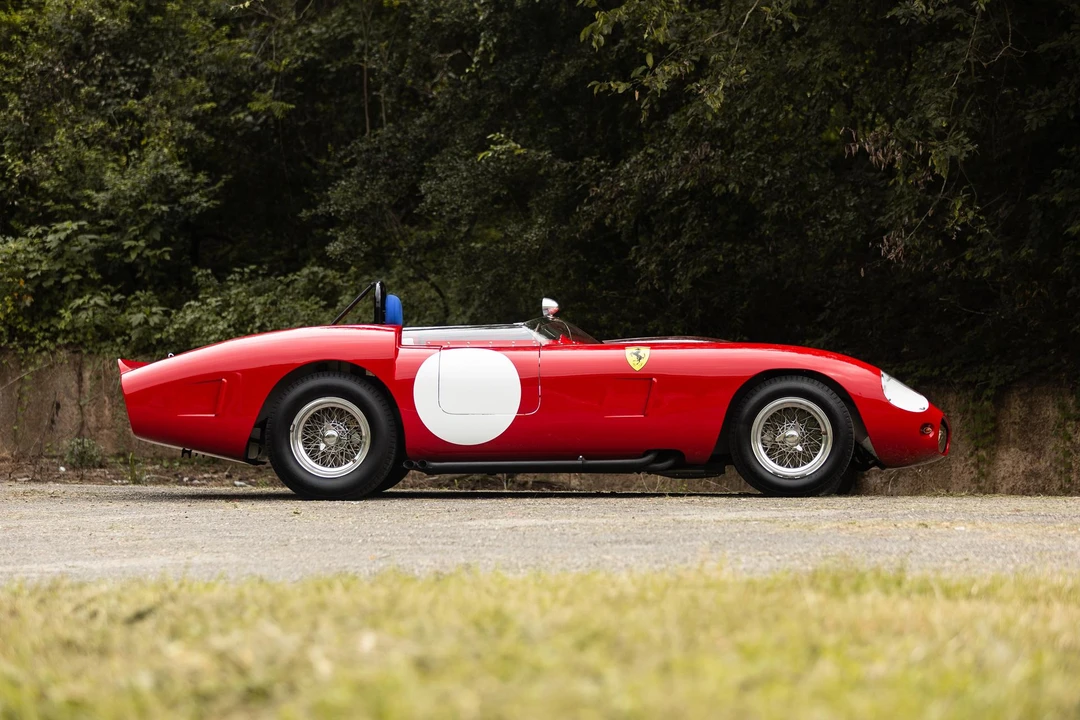 Ferrari 330 GT 2+2 - Image 6 of 31
