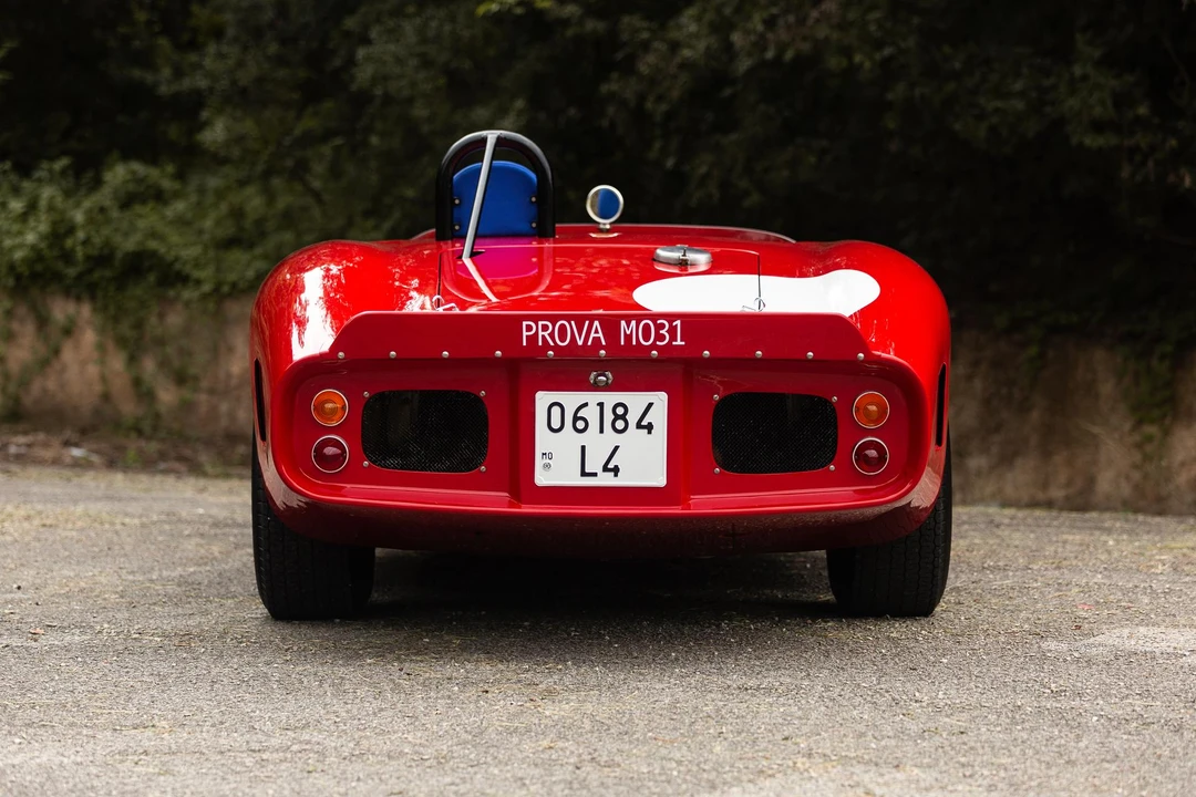 Ferrari 330 GT 2+2 - Image 8 of 31