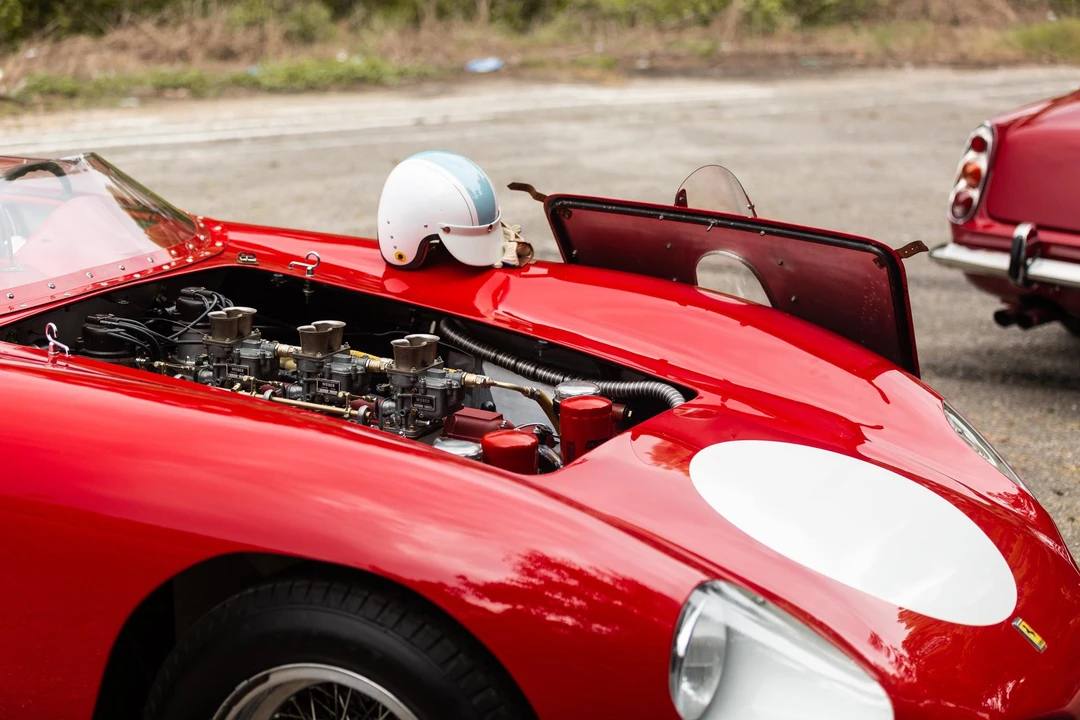 Ferrari 330 GT 2+2 - Image 18 of 31
