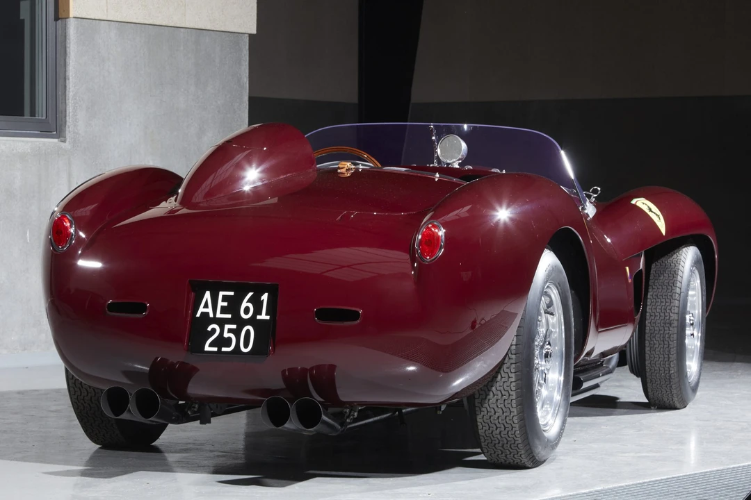 Ferrari Replica - Image 9 of 31