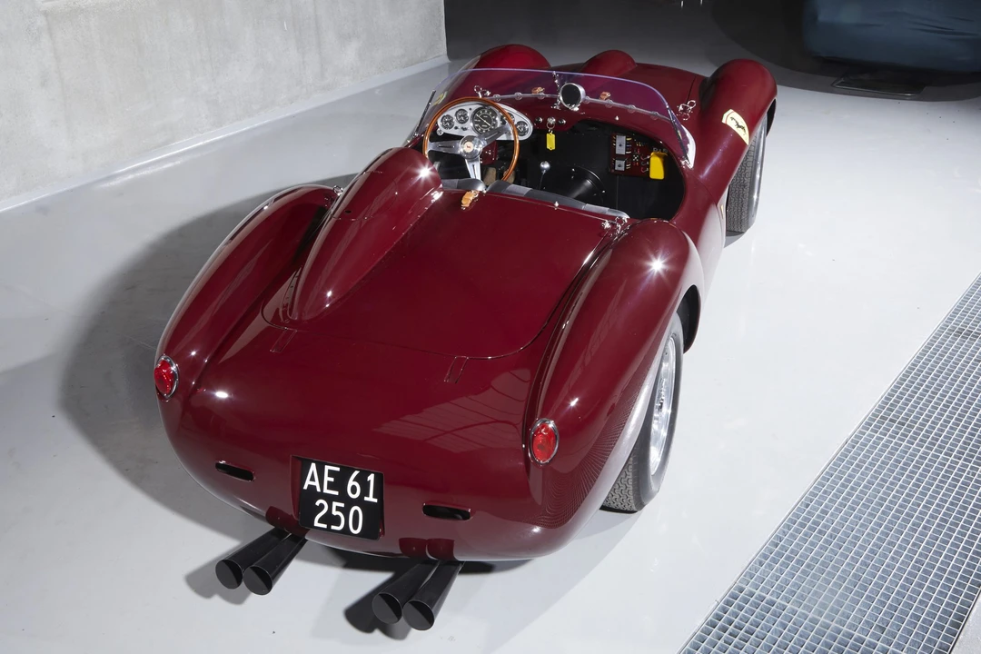 Ferrari Replica - Image 8 of 31
