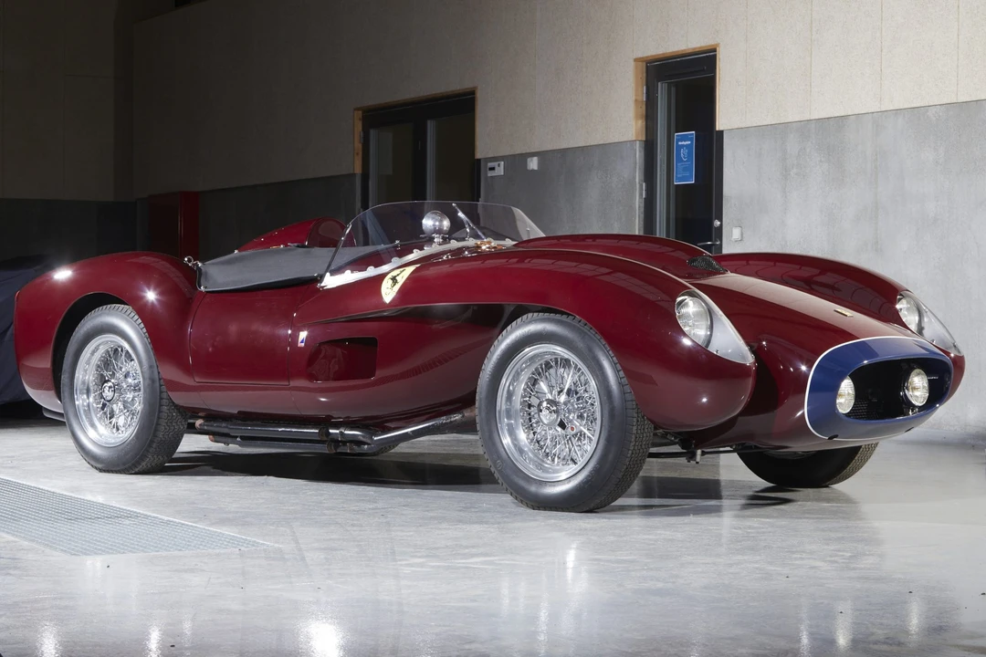 Ferrari Replica - Image 6 of 31