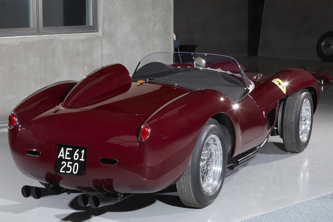 Ferrari Replica - Image 7 of 31