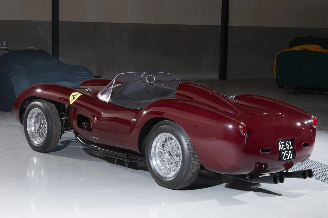 Ferrari Replica - Image 11 of 31