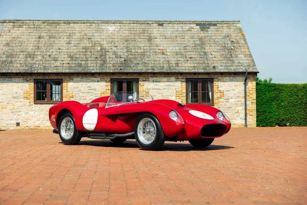 Ferrari Replica - Image 2 of 31