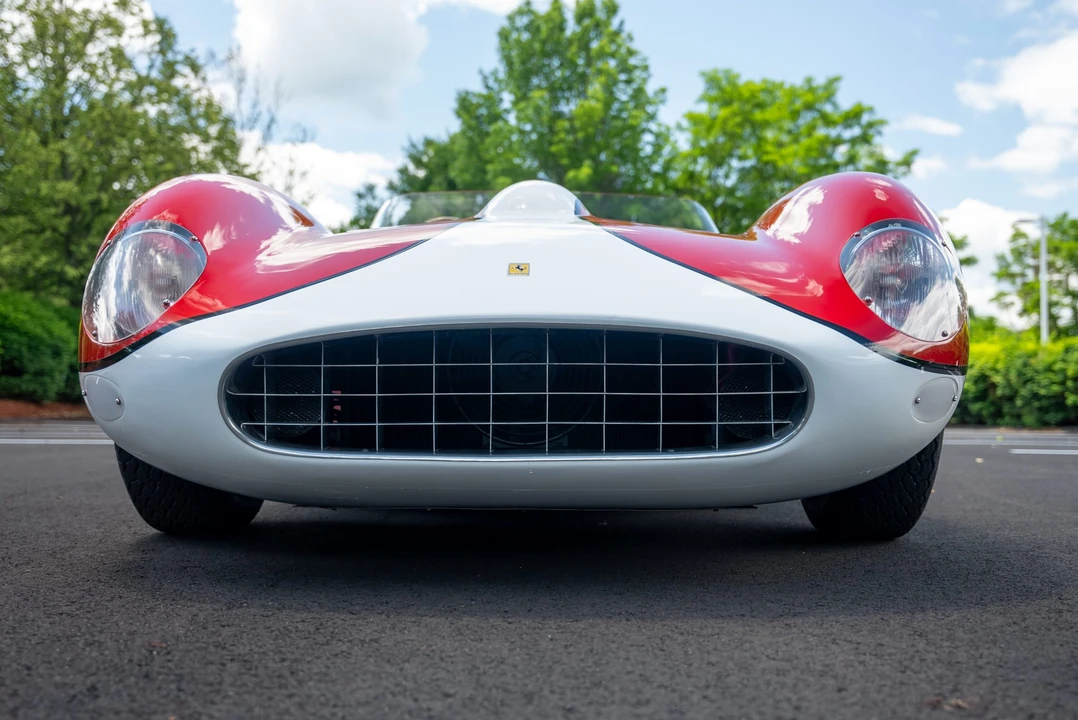 Ferrari Replica - Image 7 of 31