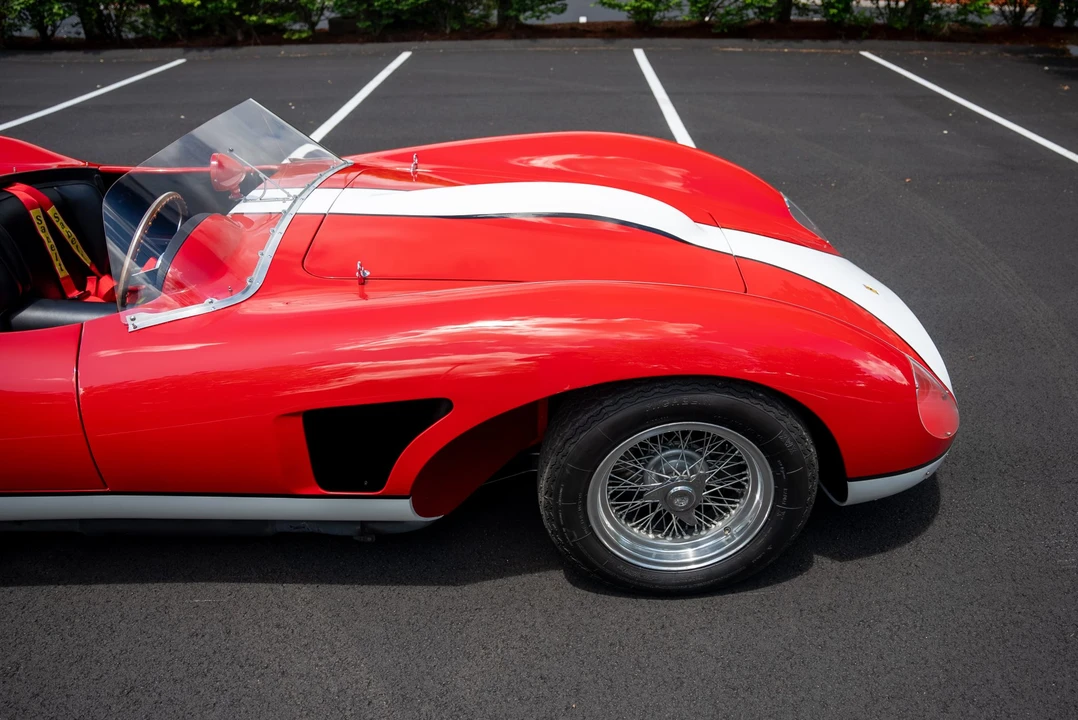 Ferrari Replica - Image 27 of 31