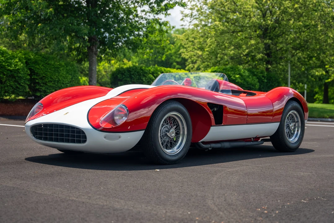 Ferrari Replica - Image 2 of 31