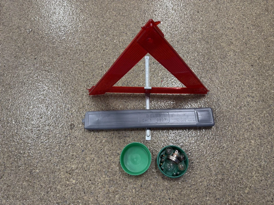 Parts & Memorabilia Tools - Image 6 of 19