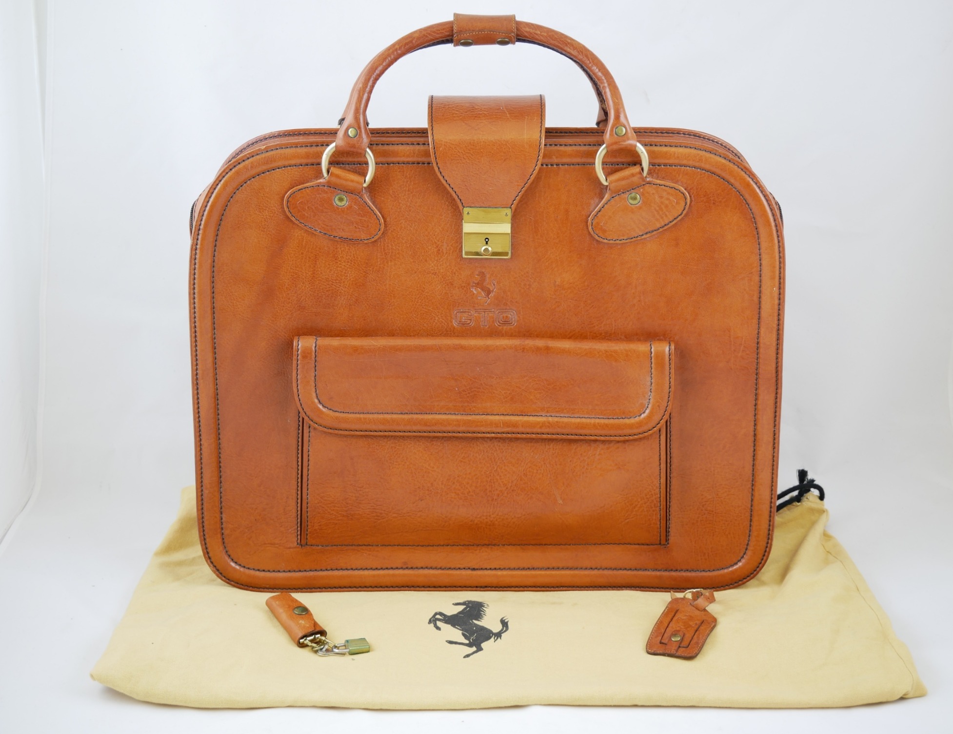 Ferrari 288 GTO Schedoni Fitted Luggage