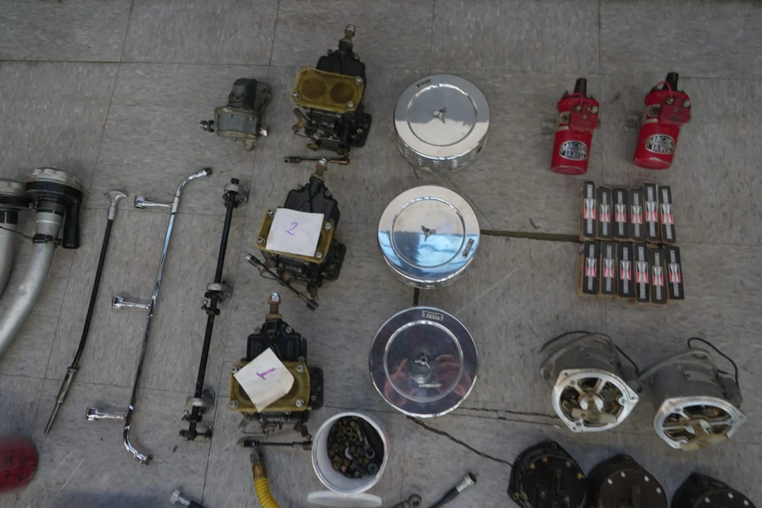 Parts & Memorabilia Engines - Image 5 of 8