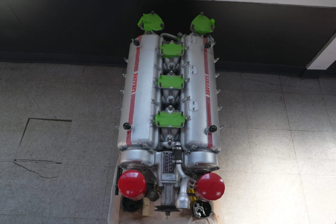 Parts & Memorabilia Engines - Image 3 of 8