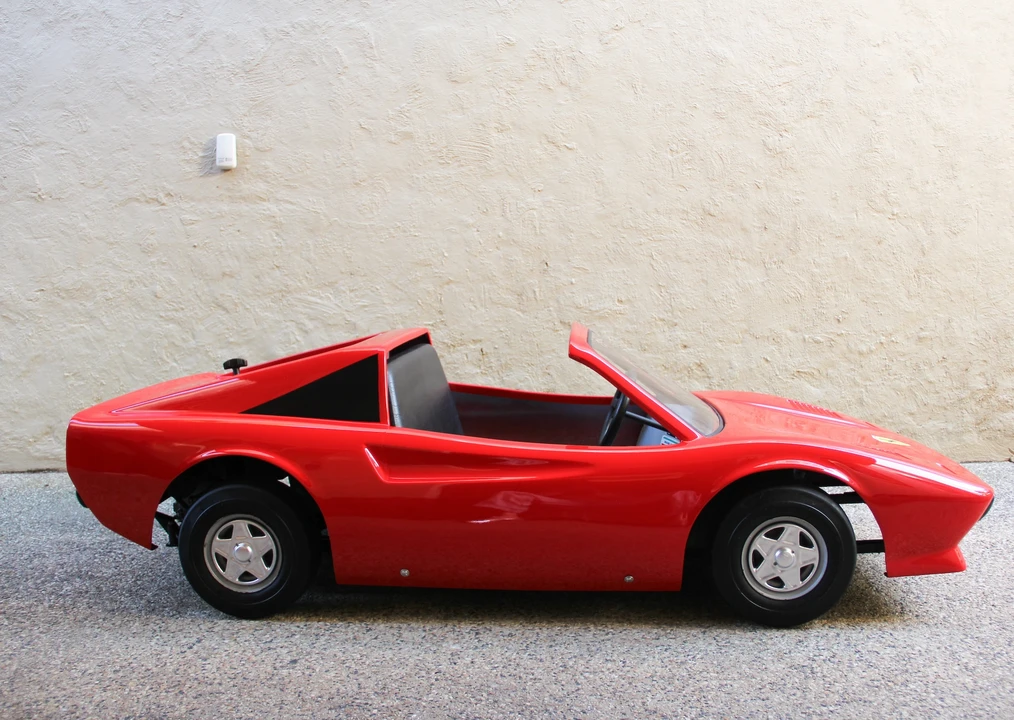 Ferrari Replica - Image 7 of 31