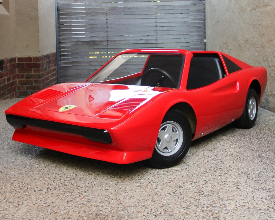 Ferrari Replica - Image 4 of 31