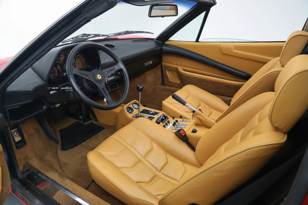 0 Ferrari 308 GTS - Image 2 of 31