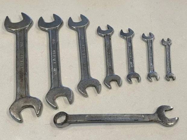 Parts & Memorabilia Tools - Image 3 of 10