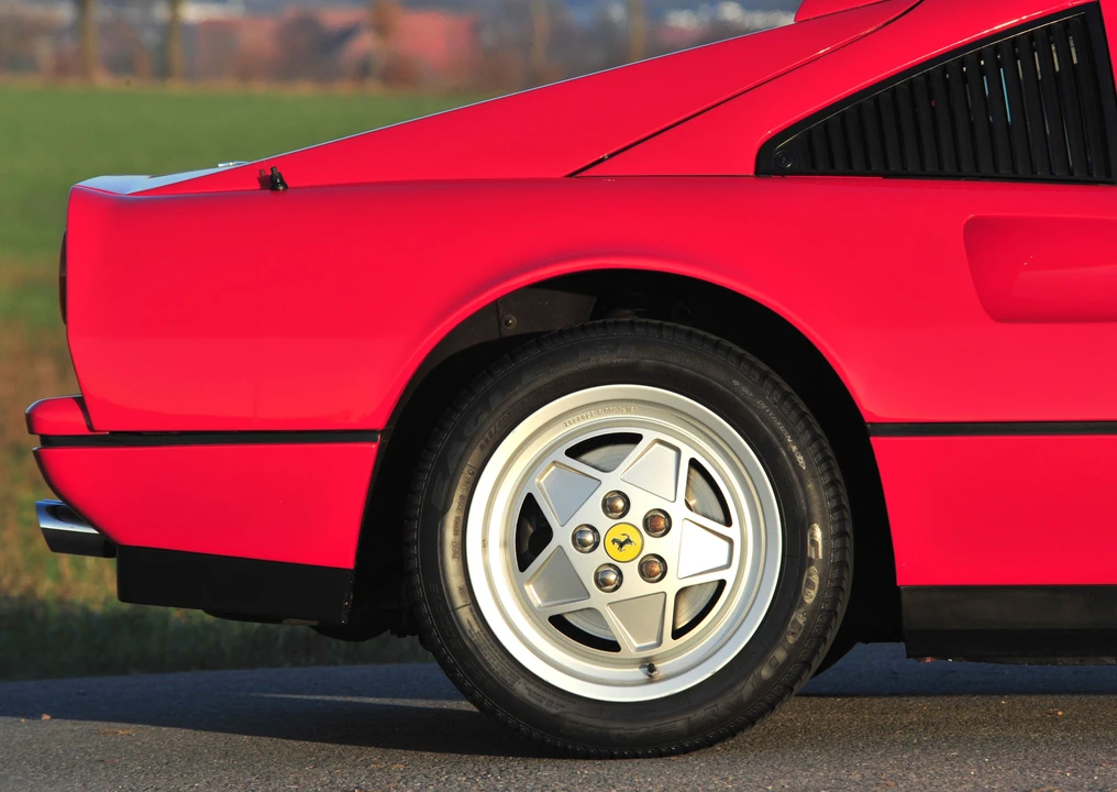 Ferrari 328 GTS - Image 24 of 29