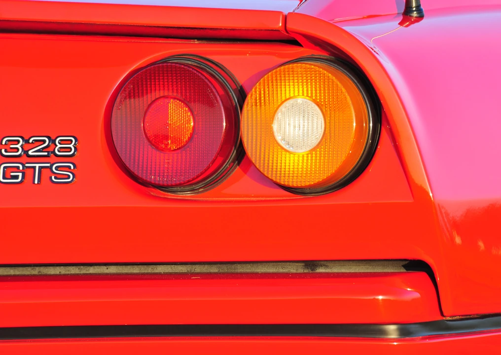 Ferrari 328 GTS - Image 22 of 29