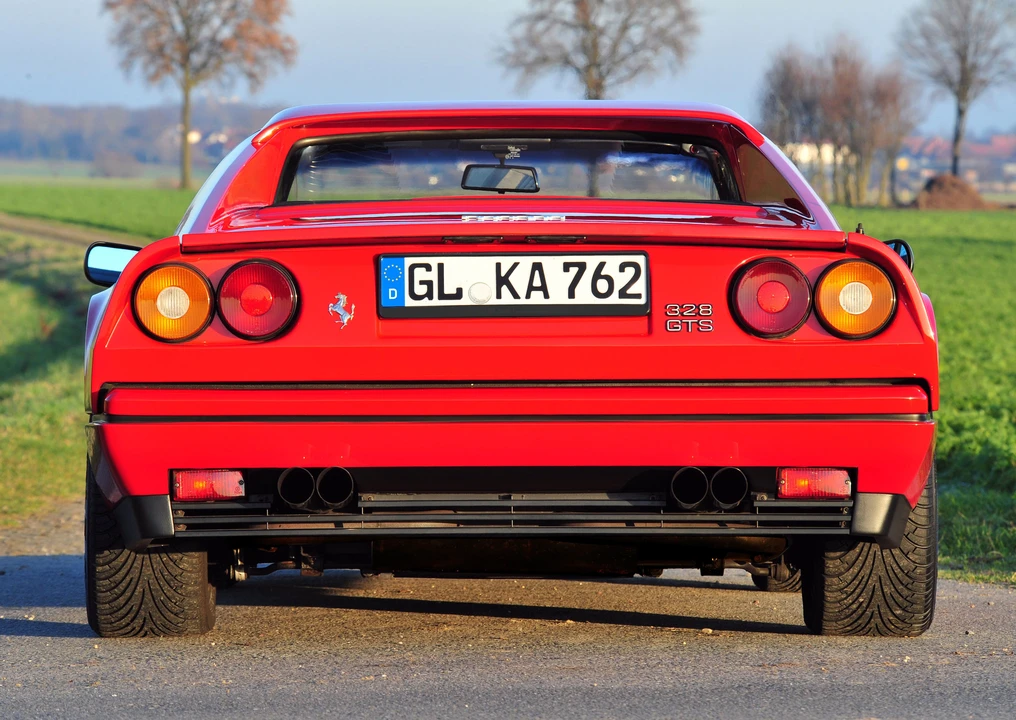Ferrari 328 GTS - Image 13 of 29
